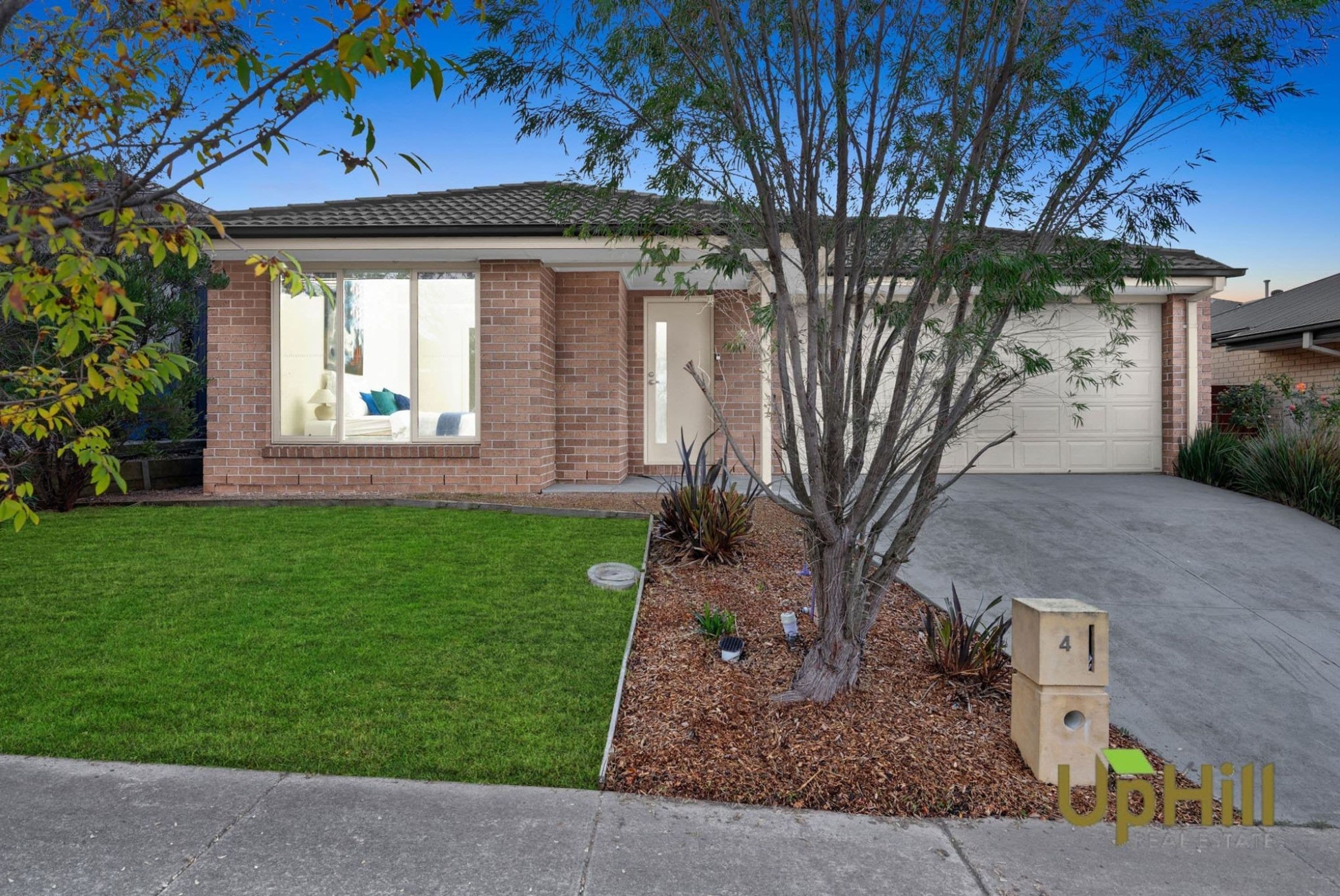 4 Manoora Avenue, Clyde North - Image 1