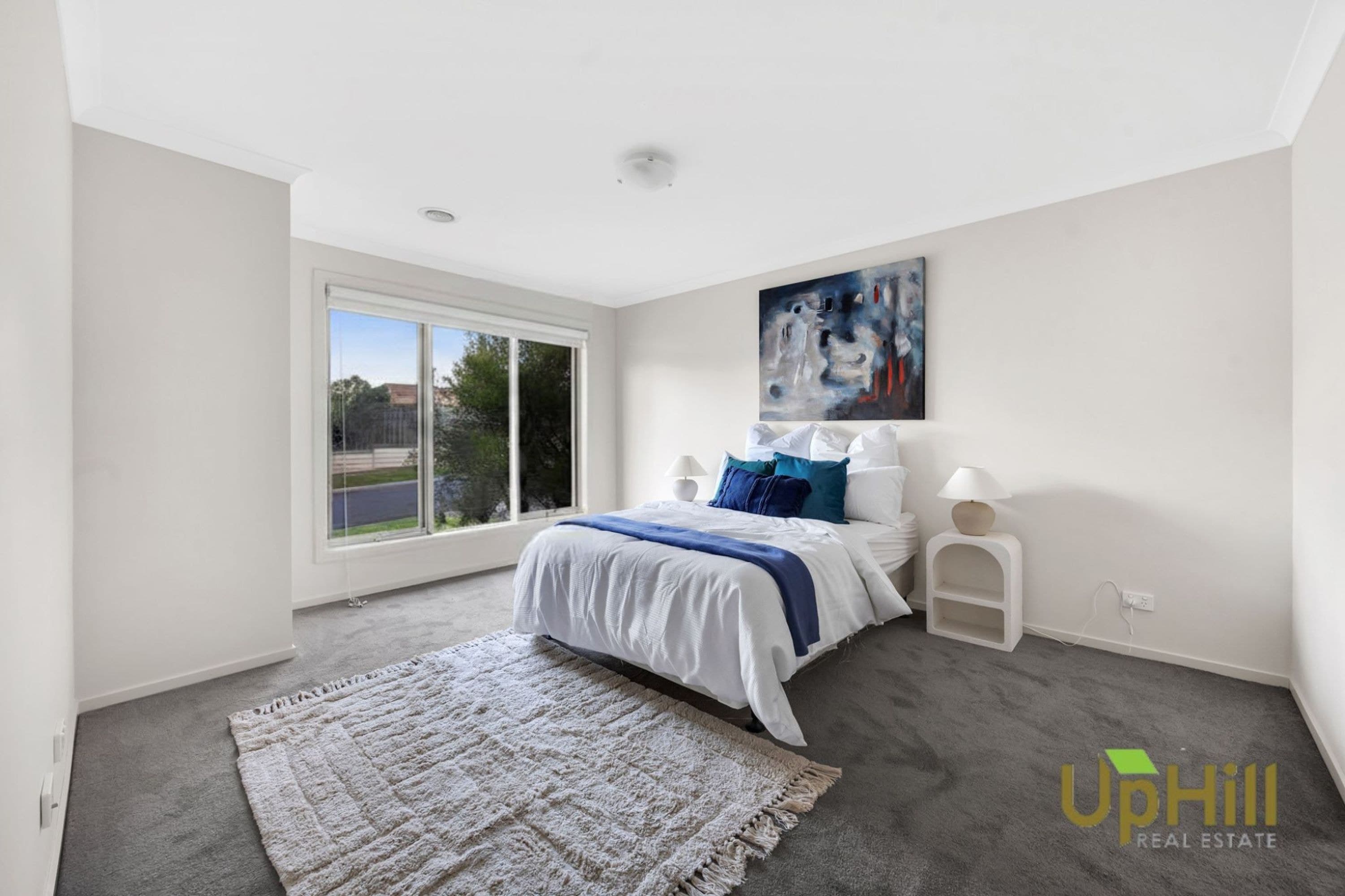 4 Manoora Avenue, Clyde North - Thumbnail 2