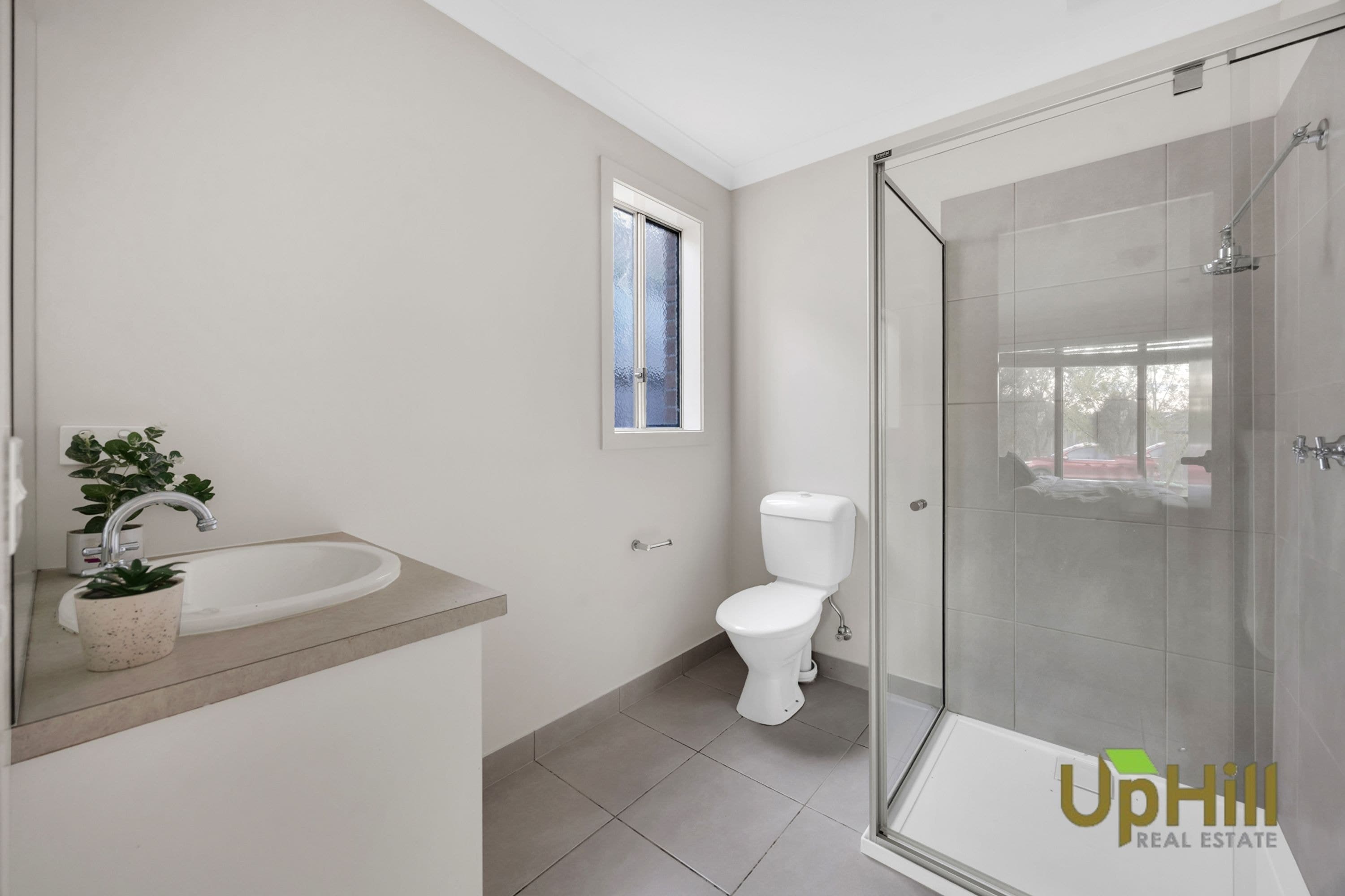 4 Manoora Avenue, Clyde North - Thumbnail 3