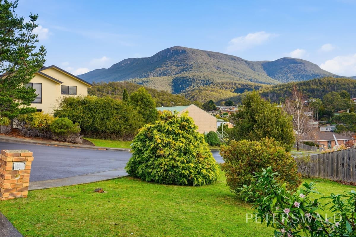 42 Cuthbertson Place, Lenah Valley TAS 7008, Lenah Valley - Thumbnail 4