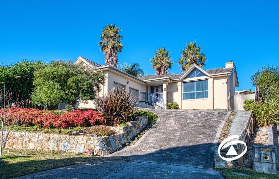 6 Valley View Crescent, Berwick VIC 3806, Berwick - Image 1