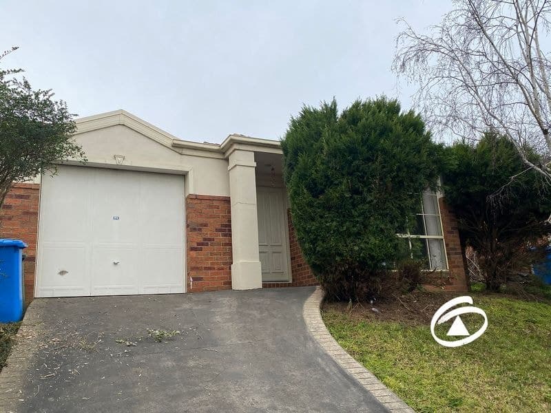 10 Kimbarra Drive, Berwick VIC 3806, Berwick - Image 1