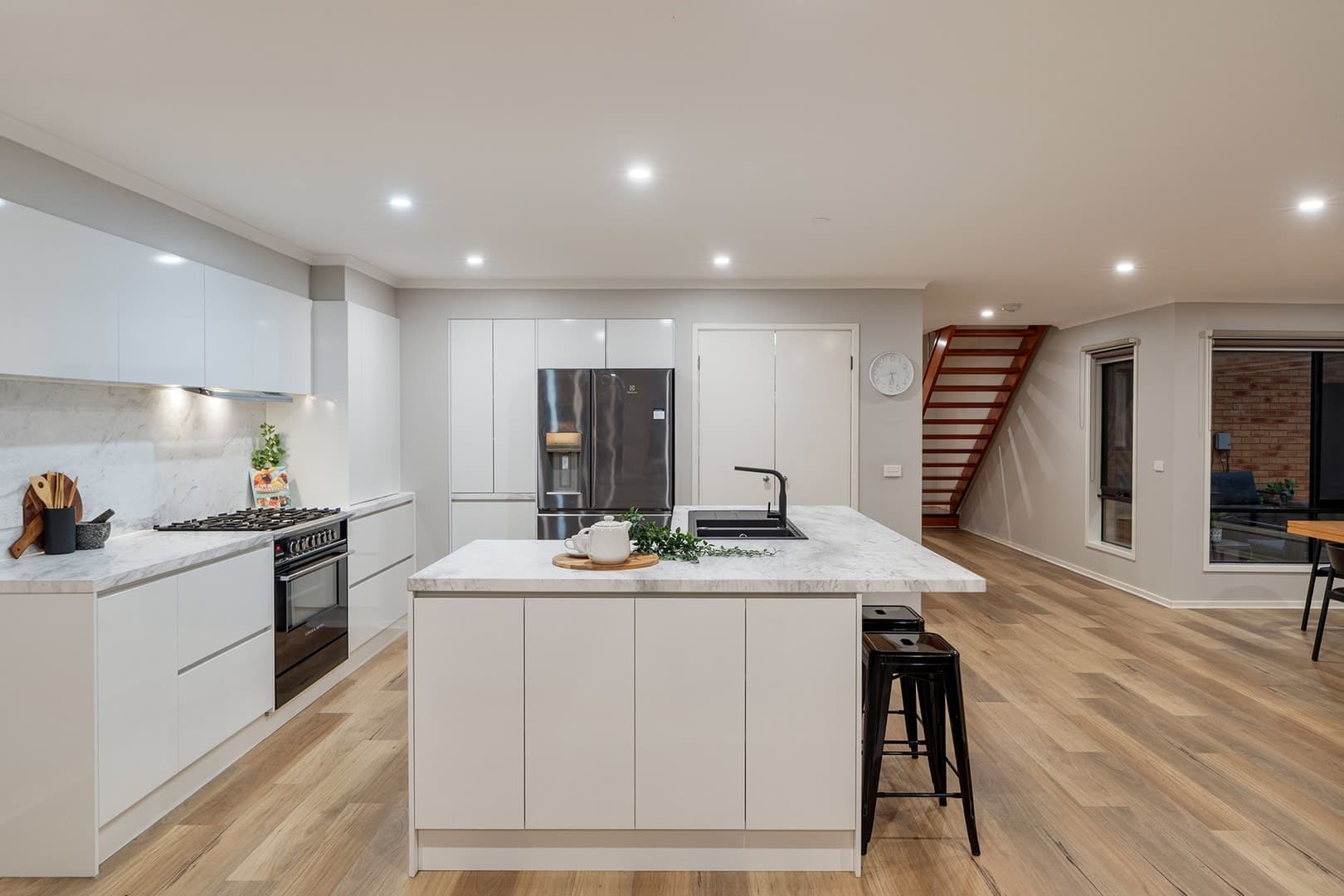 5 Whitby Place, Craigieburn, VIC 3064, Craigieburn - Thumbnail 3