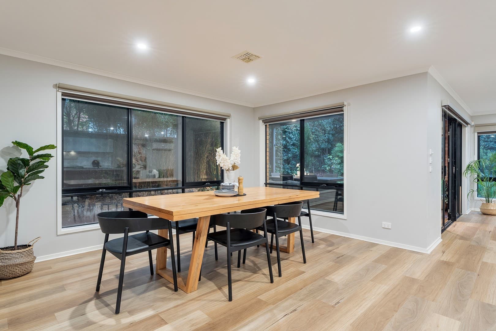 5 Whitby Place, Craigieburn, VIC 3064, Craigieburn - Thumbnail 7