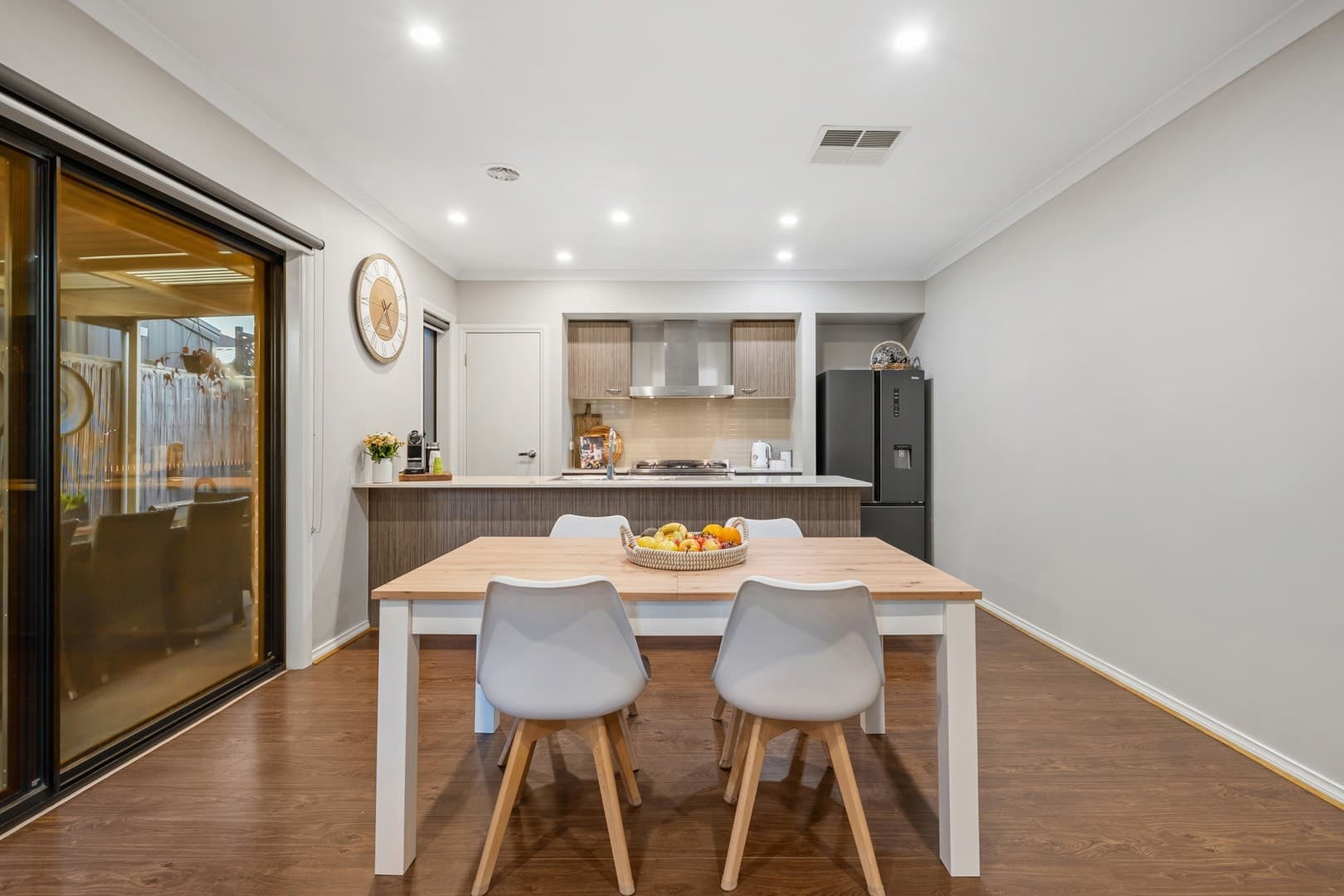 6 Wilde Street, Fraser Rise, VIC 3336, Fraser Rise - Thumbnail 3