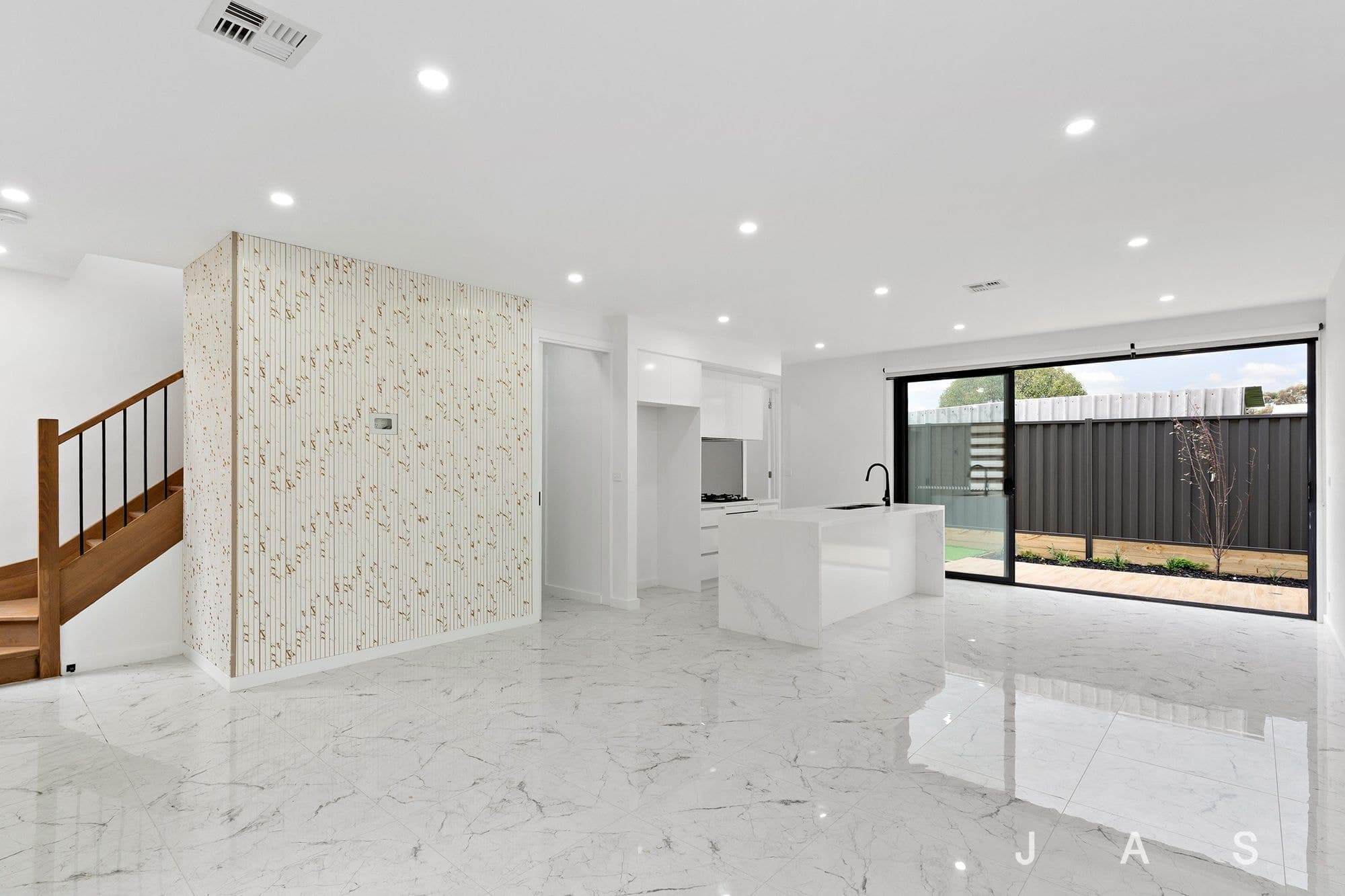 2B Second Avenue Altona North VIC, Altona North - Thumbnail 3