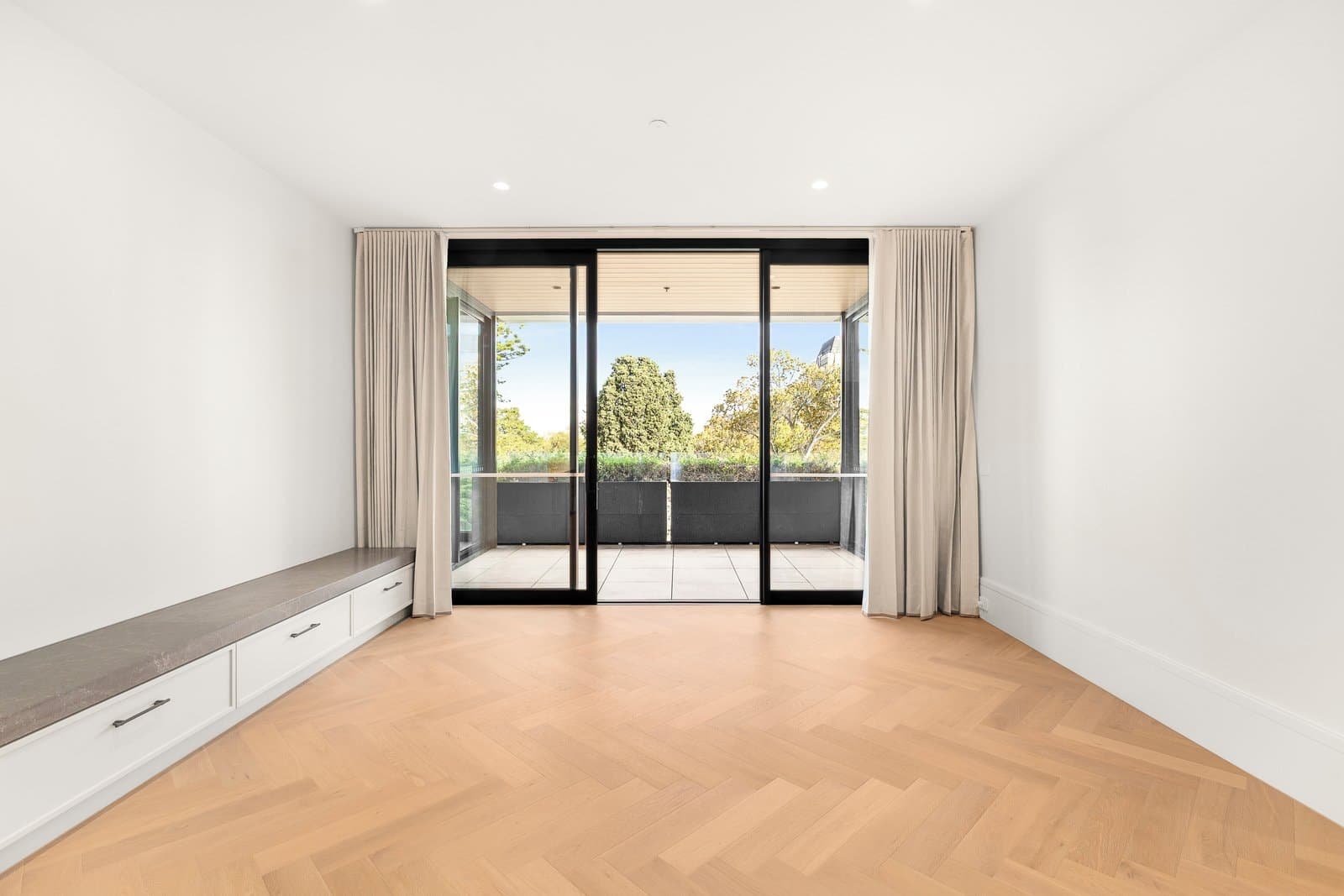 302/376 Albert Street, East Melbourne - Thumbnail 6