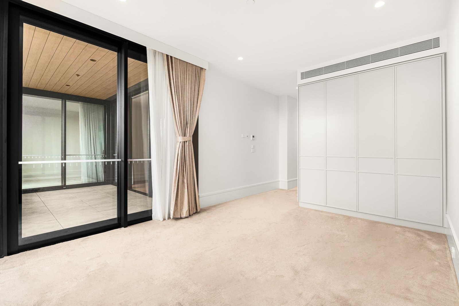 302/376 Albert Street, East Melbourne - Thumbnail 7