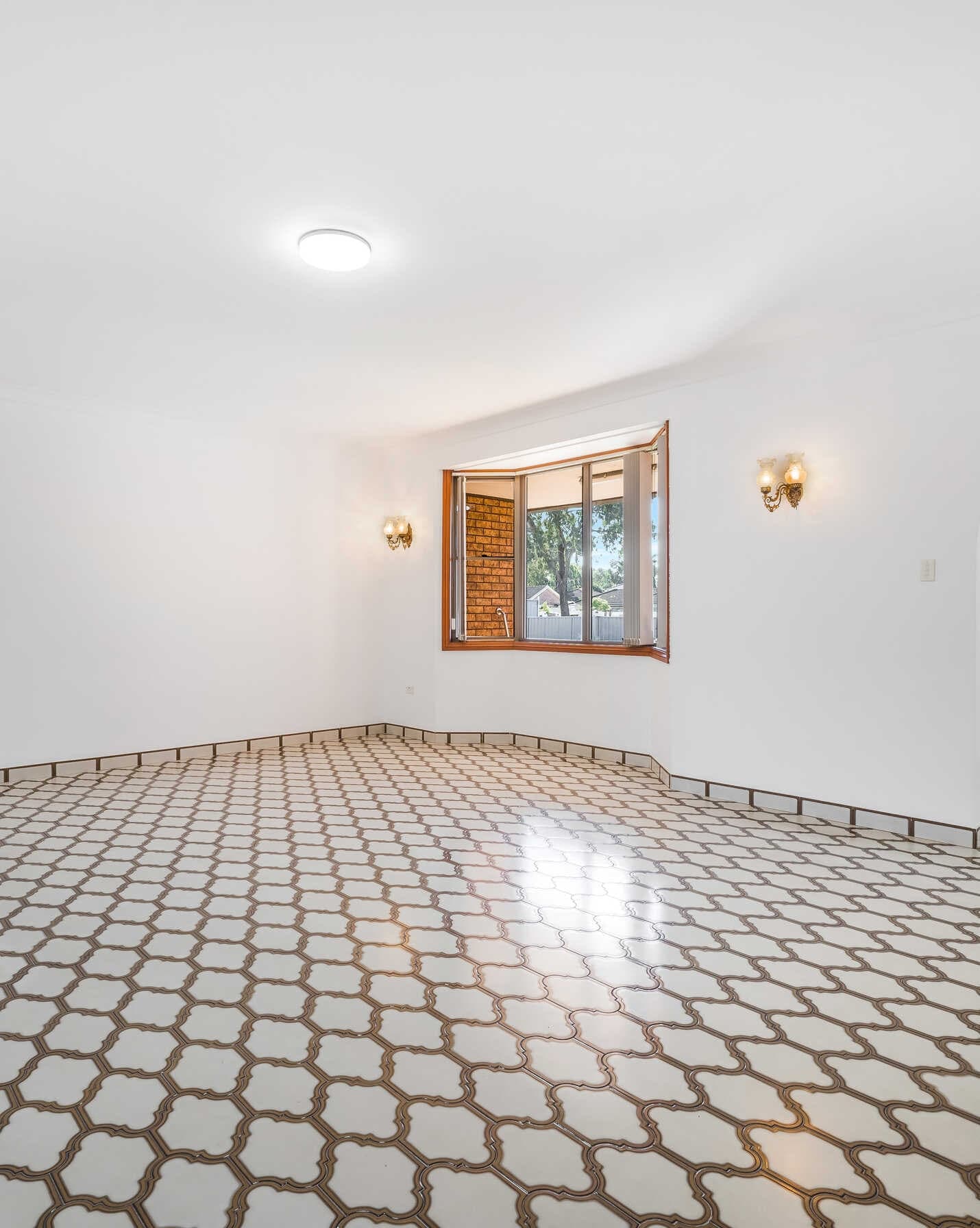 7 Nineteenth Avenue Hoxton Park, Park - Thumbnail 2