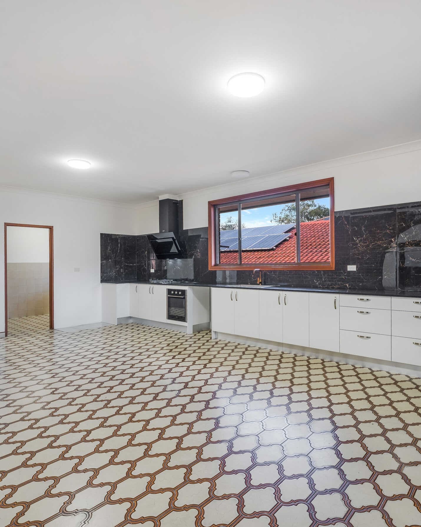 7 Nineteenth Avenue Hoxton Park, Park - Thumbnail 3