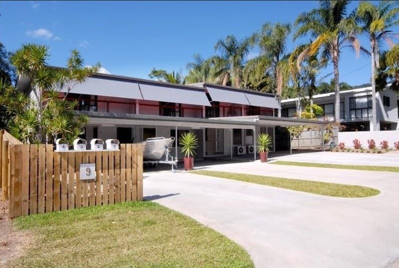 4/9 Pleasant Drive, Cannonvale - Image 1