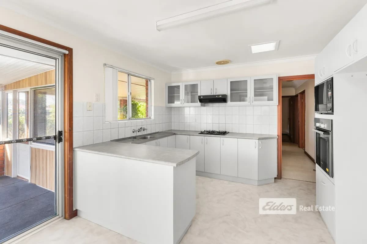 1 Griffith Place, East Bunbury, WA, 6230, East Bunbury - Thumbnail 3