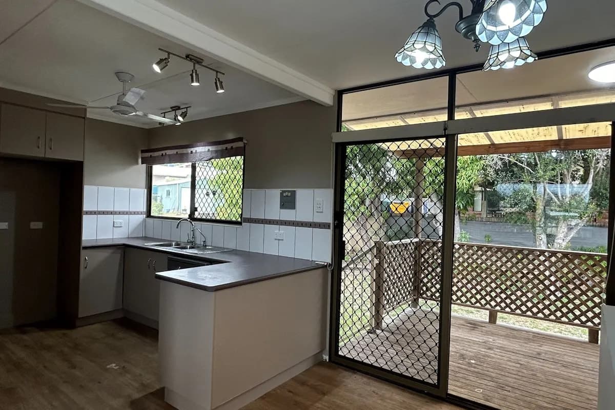 16 Waratah Street, Kin Kora, QLD, 4680, Kin Kora - Thumbnail 3