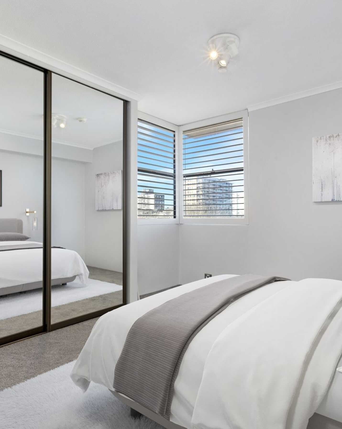 1703/73 Victoria Street Potts Point, Point - Thumbnail 3