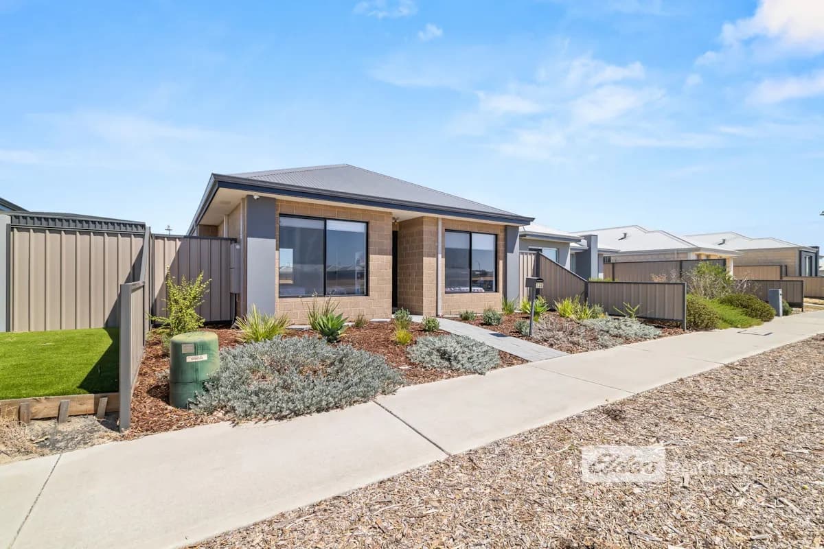 130  The Boulevard, Australind, WA, 6233, Australind - Image 1