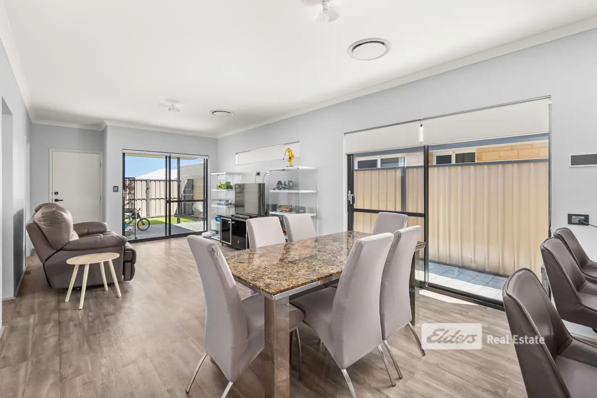 130  The Boulevard, Australind, WA, 6233, Australind - Thumbnail 6