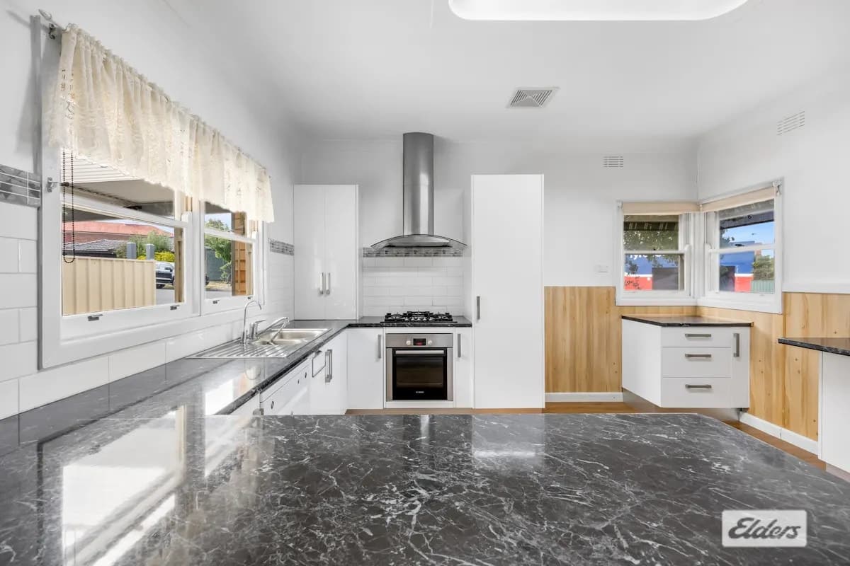 10 Barnes Street, Stawell, VIC, 3380, Stawell - Thumbnail 3