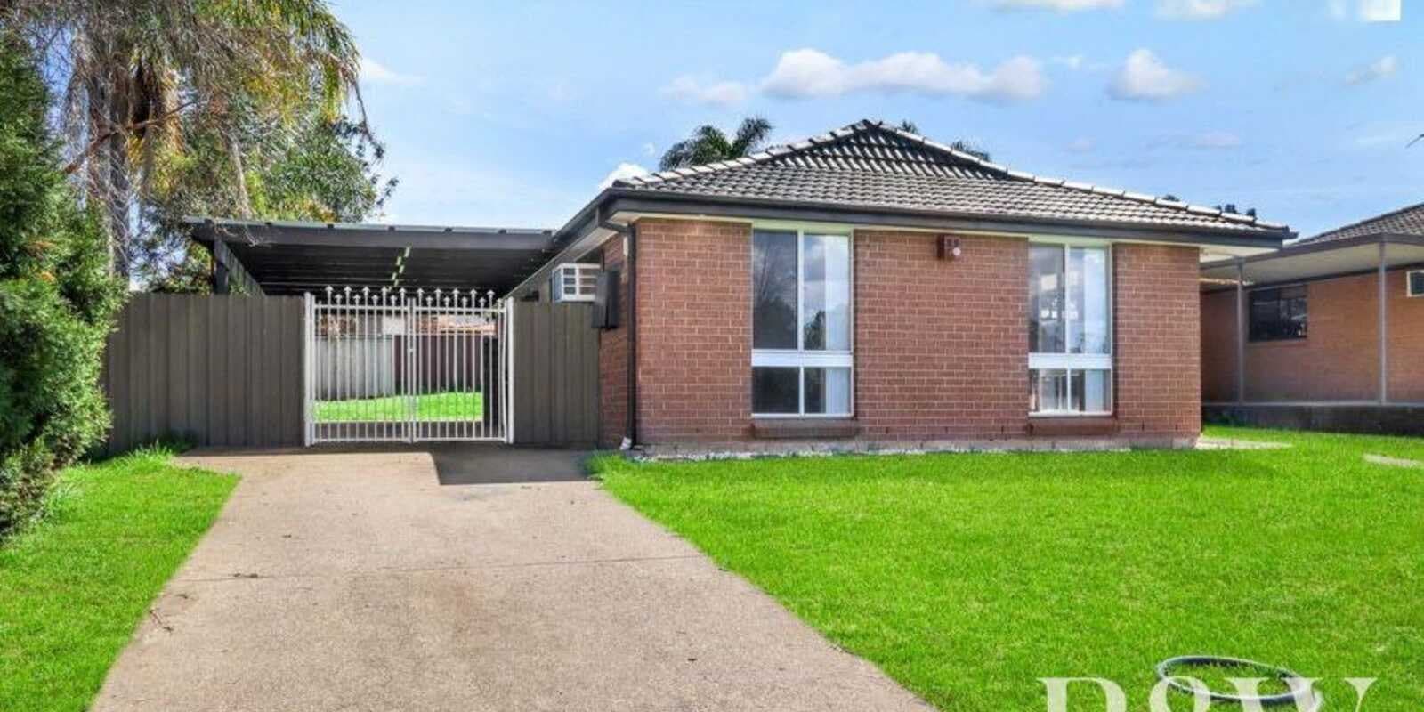 15 Pelican Street Erskine Park, Park - Image 1