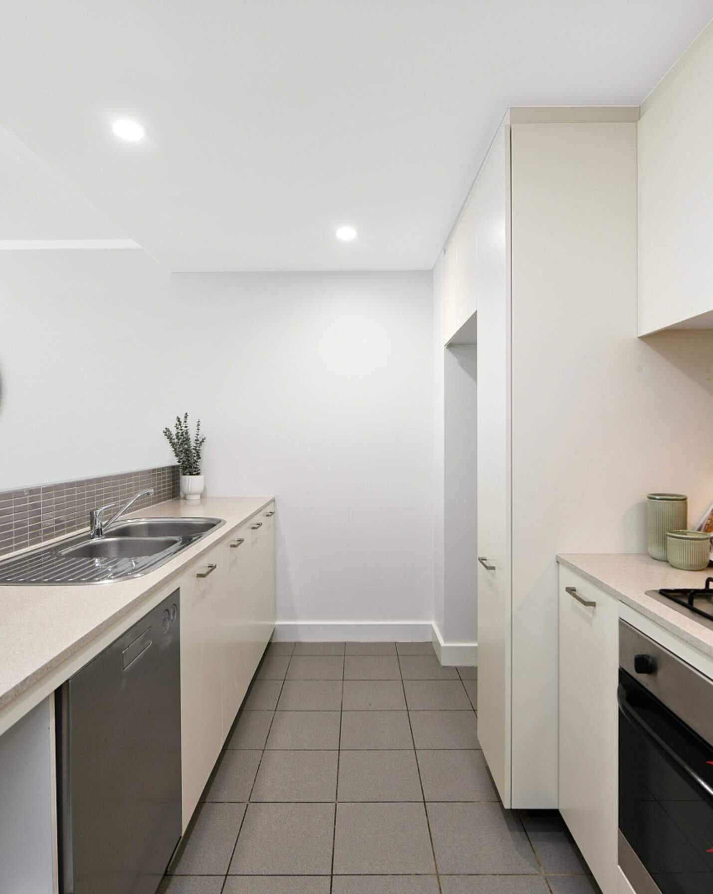 202/35E Arncliffe Street Wolli Creek, Creek - Thumbnail 7
