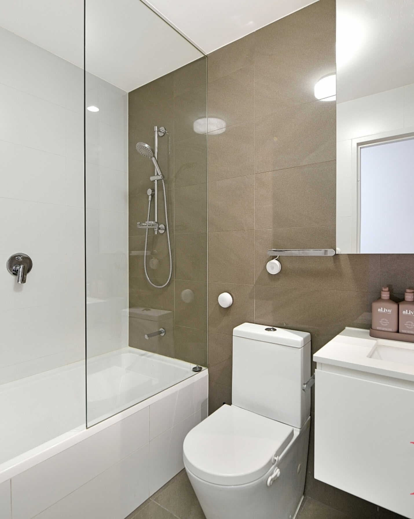 908/1 Magdalene Terrace Wolli Creek, Creek - Thumbnail 3