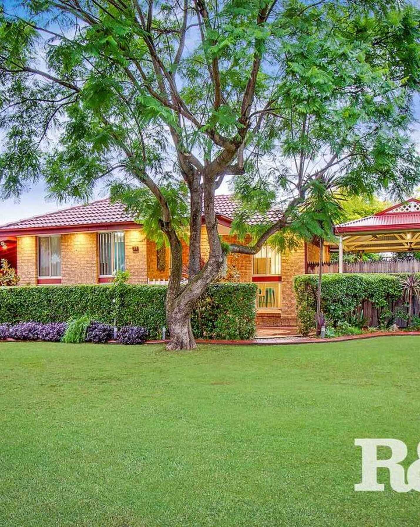 37 Shakespeare Drive St Clair, Clair - Image 1