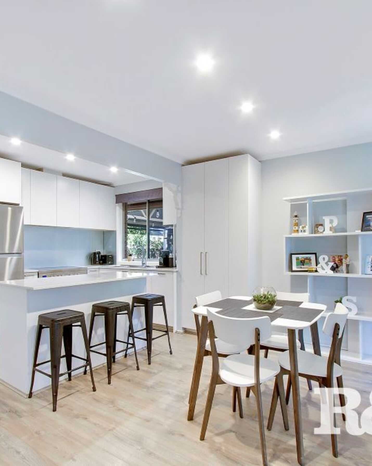 37 Shakespeare Drive St Clair, Clair - Thumbnail 3