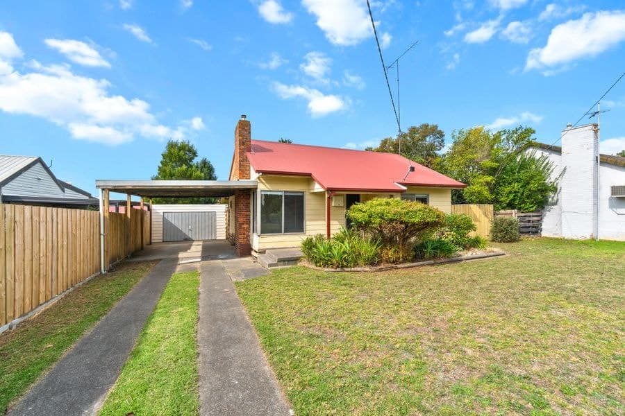 8 Ryan Avenue, Traralgon VIC 3844, Traralgon - Image 1