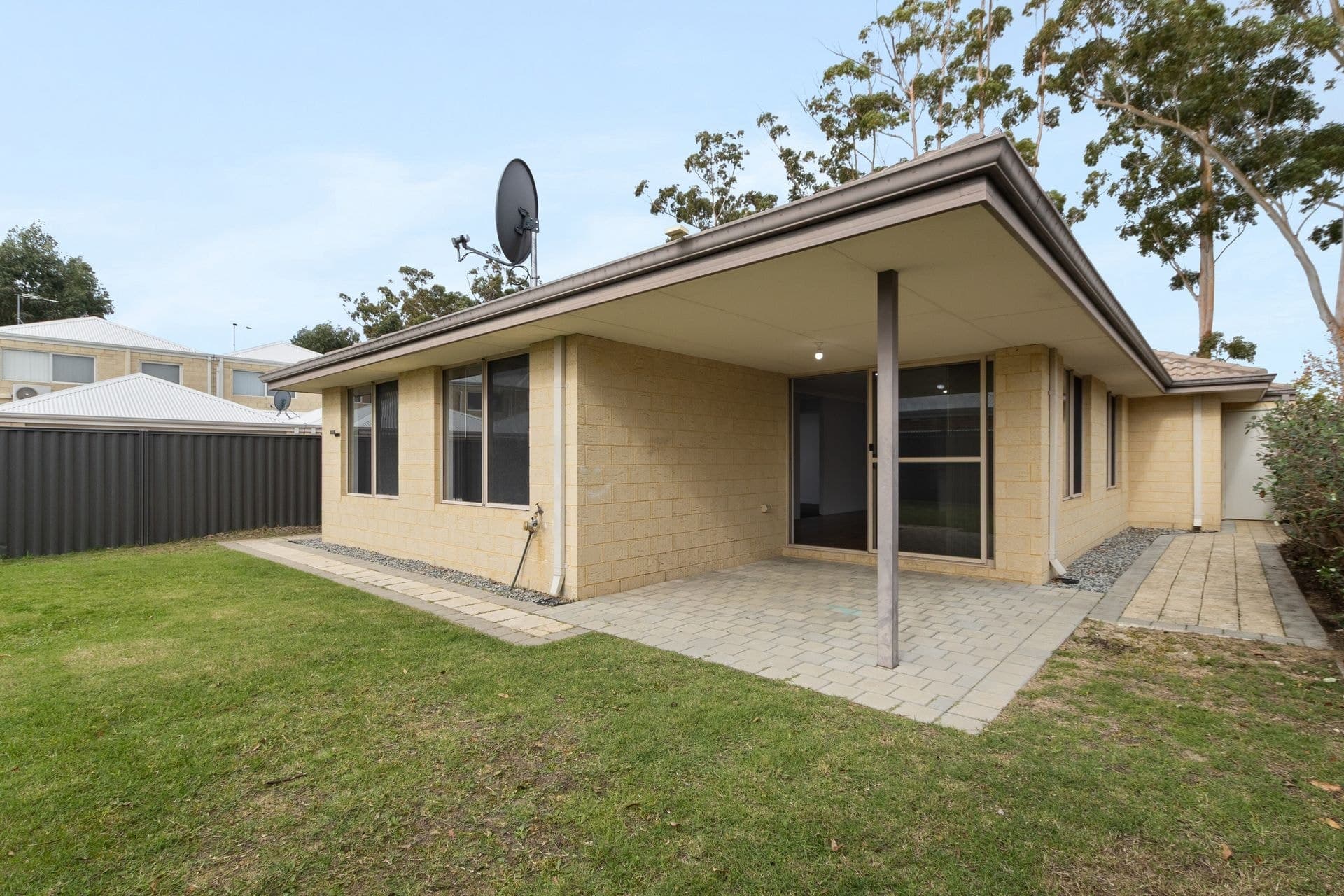 73 Windermere Boulevard, Aveley WA 6069, Aveley - Thumbnail 3