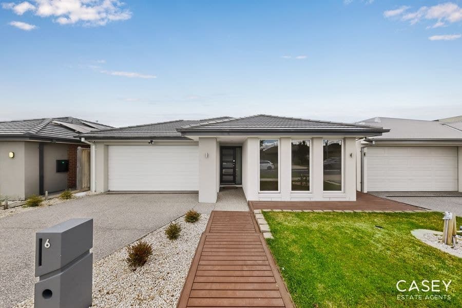 6 Midfield Way, Clyde - Image 1