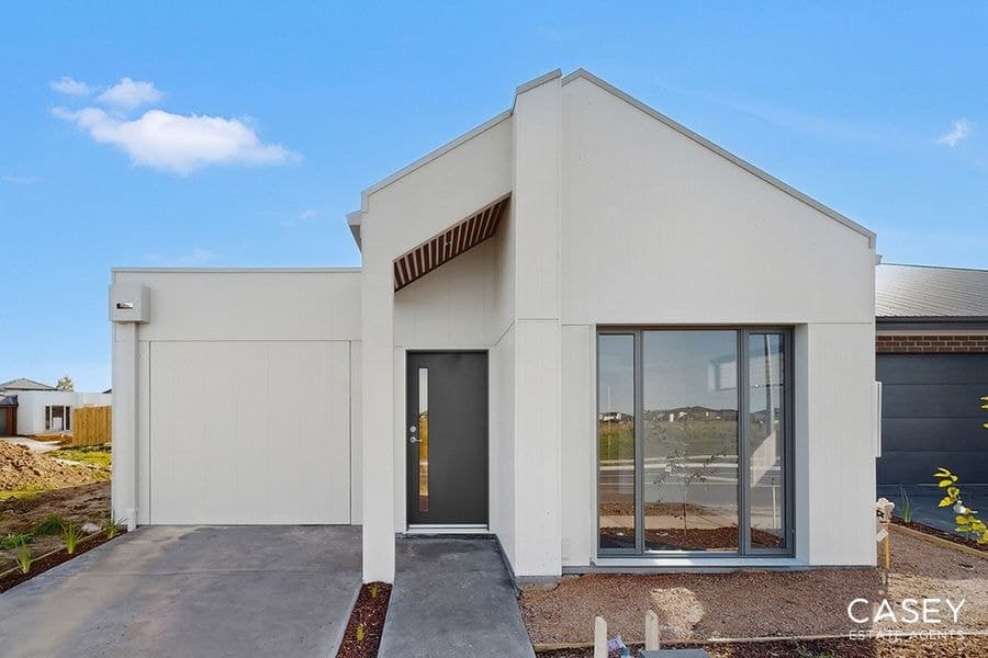 81 Villa Doria Drive, Clyde North - Image 1