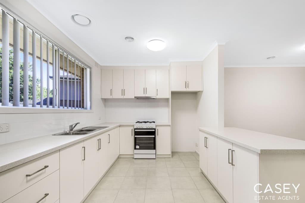 2/14 Koonalda Grove, Dandenong North - Thumbnail 4
