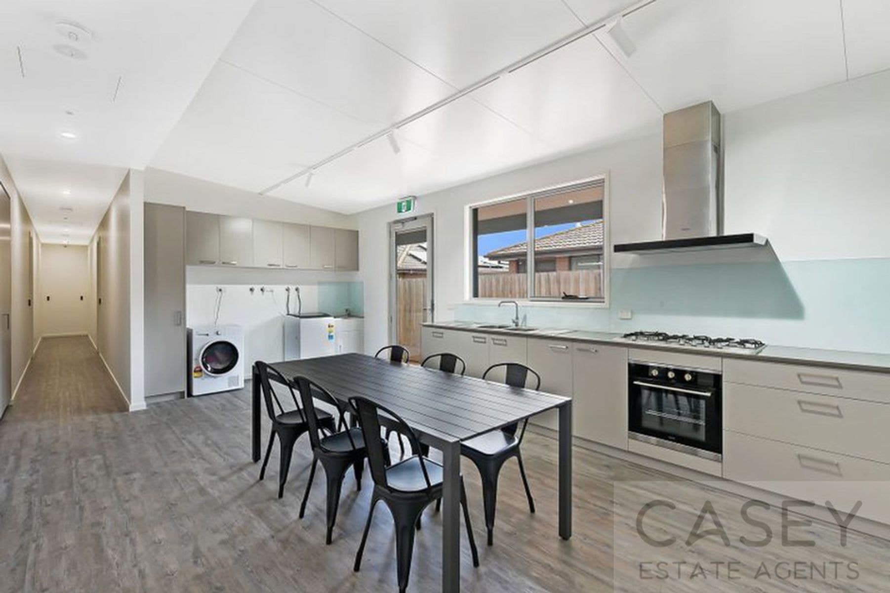 48 Childers Street, Cranbourne - Thumbnail 3