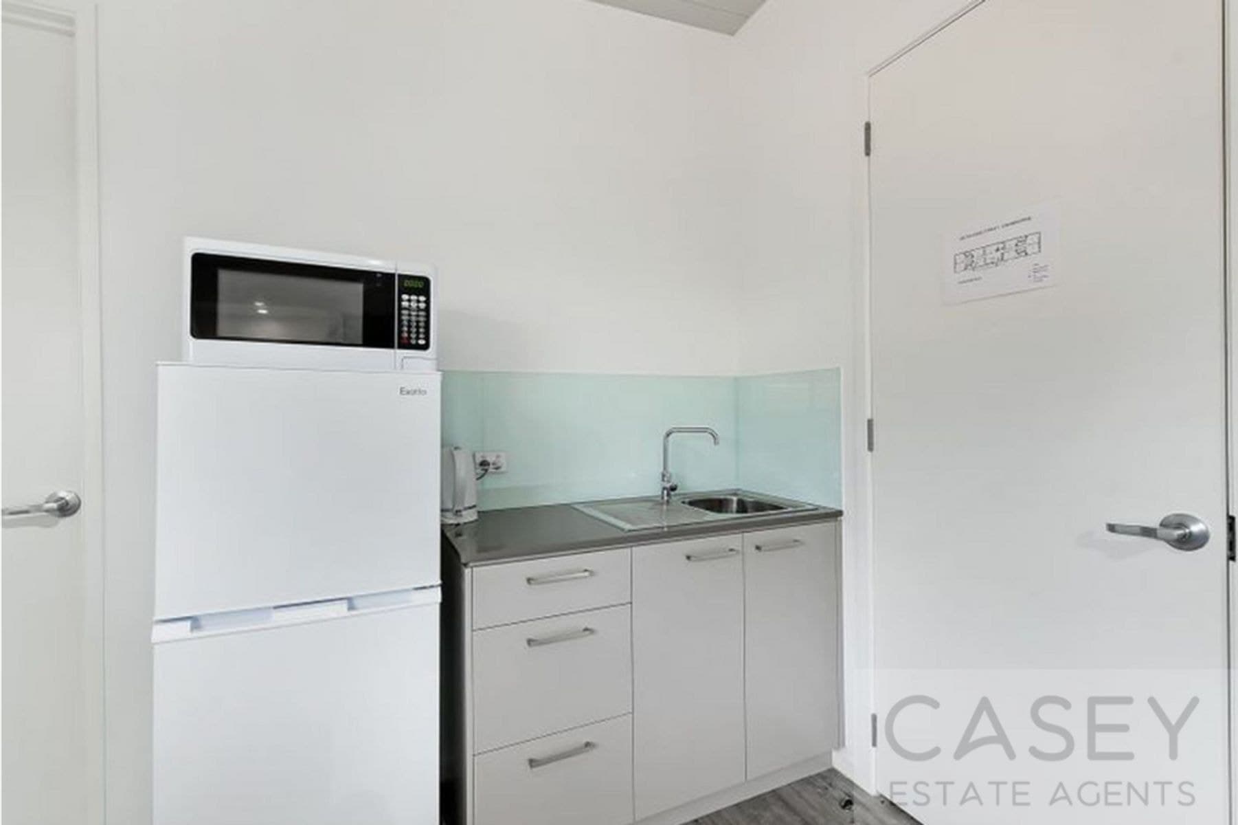 48 Childers Street, Cranbourne - Thumbnail 5