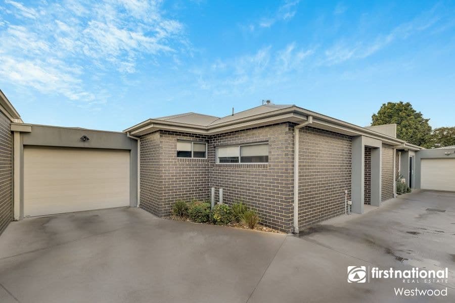 2/9 Dixon Avenue, Werribee VIC 3030, Werribee - Image 1