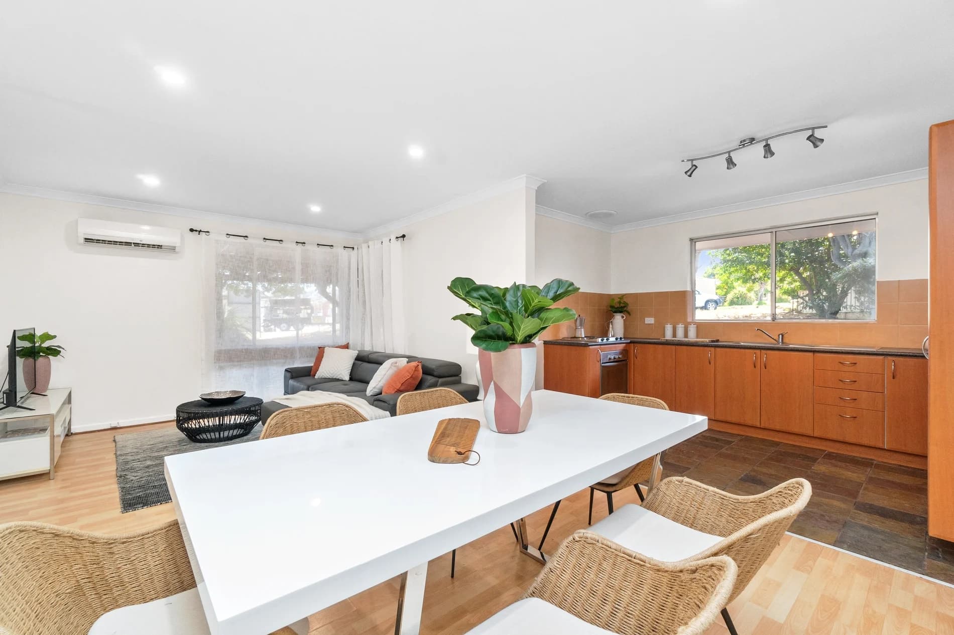 53/133 Lincoln Street, PERTH WA 6000, Perth - Thumbnail 3