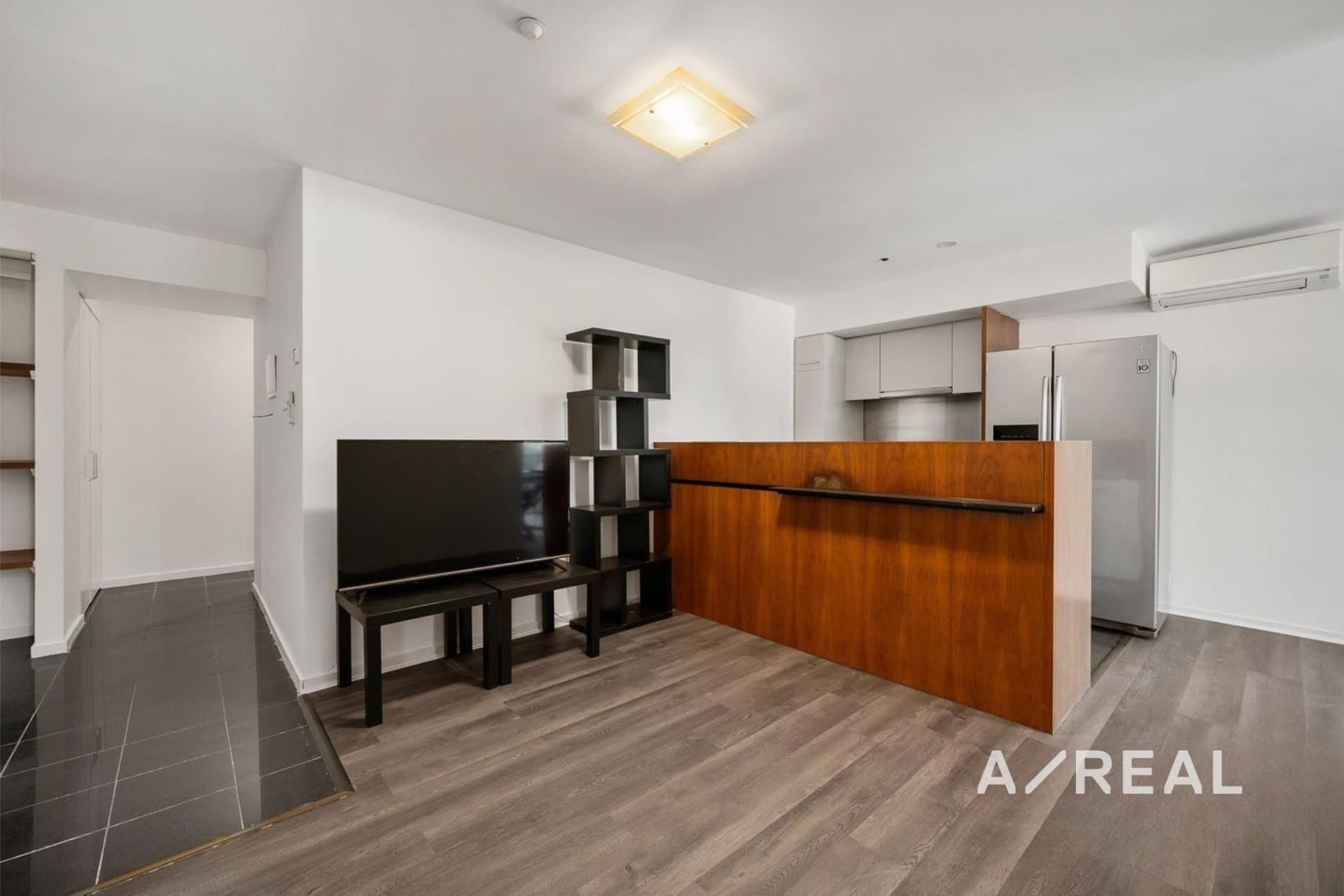 1003/11 Cohen Place, Melbourne VIC 3000, Melbourne - Thumbnail 2