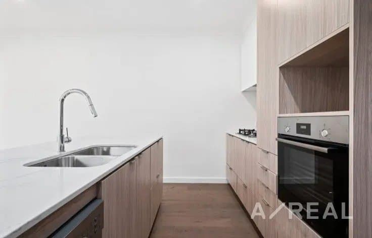 4 Pasture Place, Bundoora VIC 3083, Thomastown - Thumbnail 3