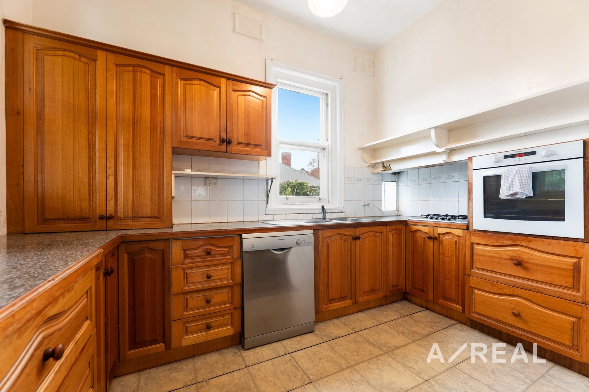 49 Brinsley Road, Camberwell VIC 3124, Camberwell - Thumbnail 3