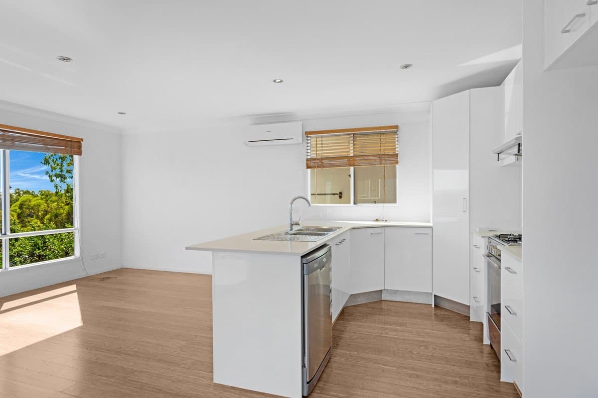 61 Sky Royal Terrace, BURLEIGH HEADS QLD 4220, Burleigh Heads Property Image - Thumbnail 6