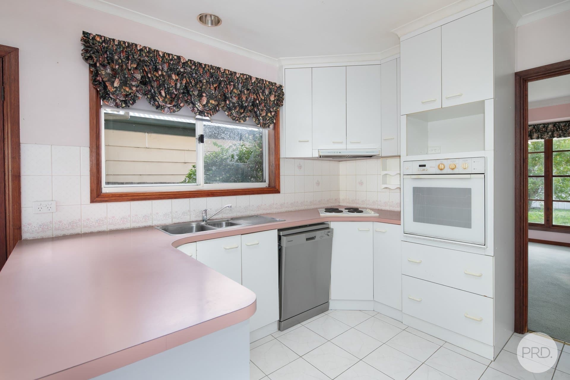 725 Chisholm Street, BLACK HILL VIC 3350, Black Hill - Thumbnail 2