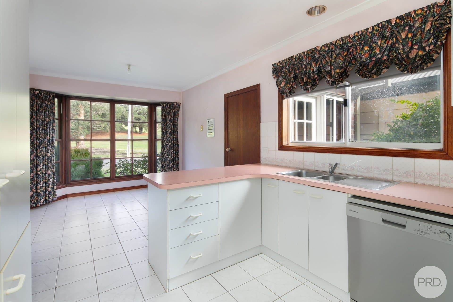 725 Chisholm Street, BLACK HILL VIC 3350, Black Hill - Thumbnail 3