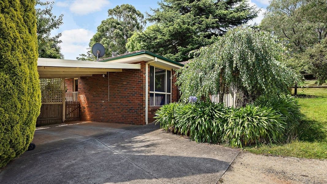 21 Railway Avenue, Drouin VIC 3818, Drouin - Image 1