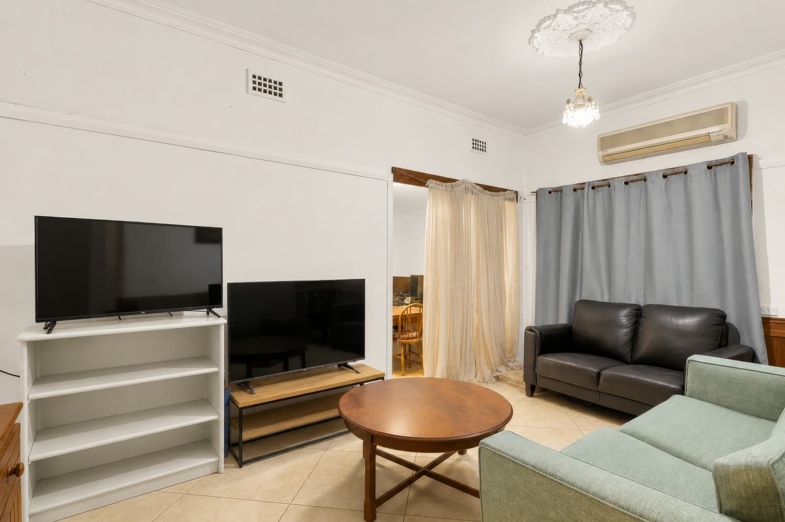 16 Elizabeth Street, TAMWORTH, Tamworth - Thumbnail 4