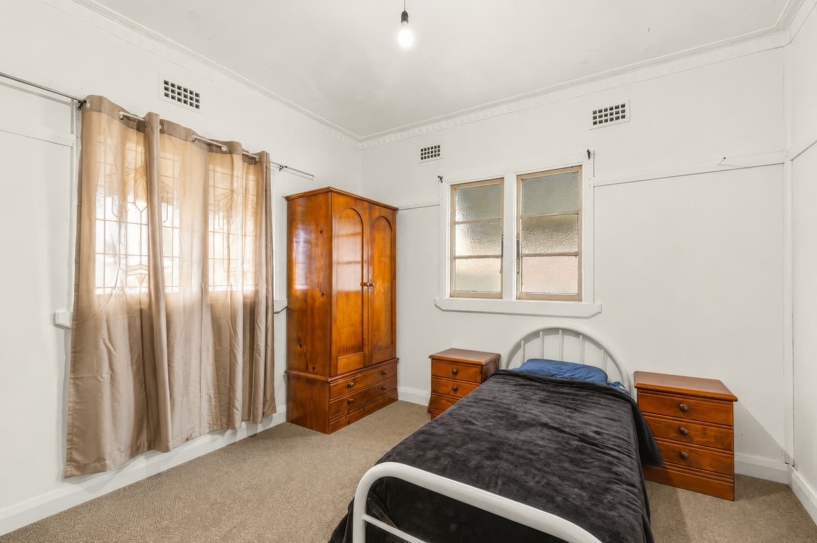 16 Elizabeth Street, TAMWORTH, Tamworth - Thumbnail 6