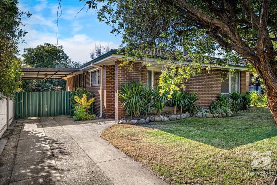 42 London Road, Wodonga VIC 3690, Wodonga - Image 1