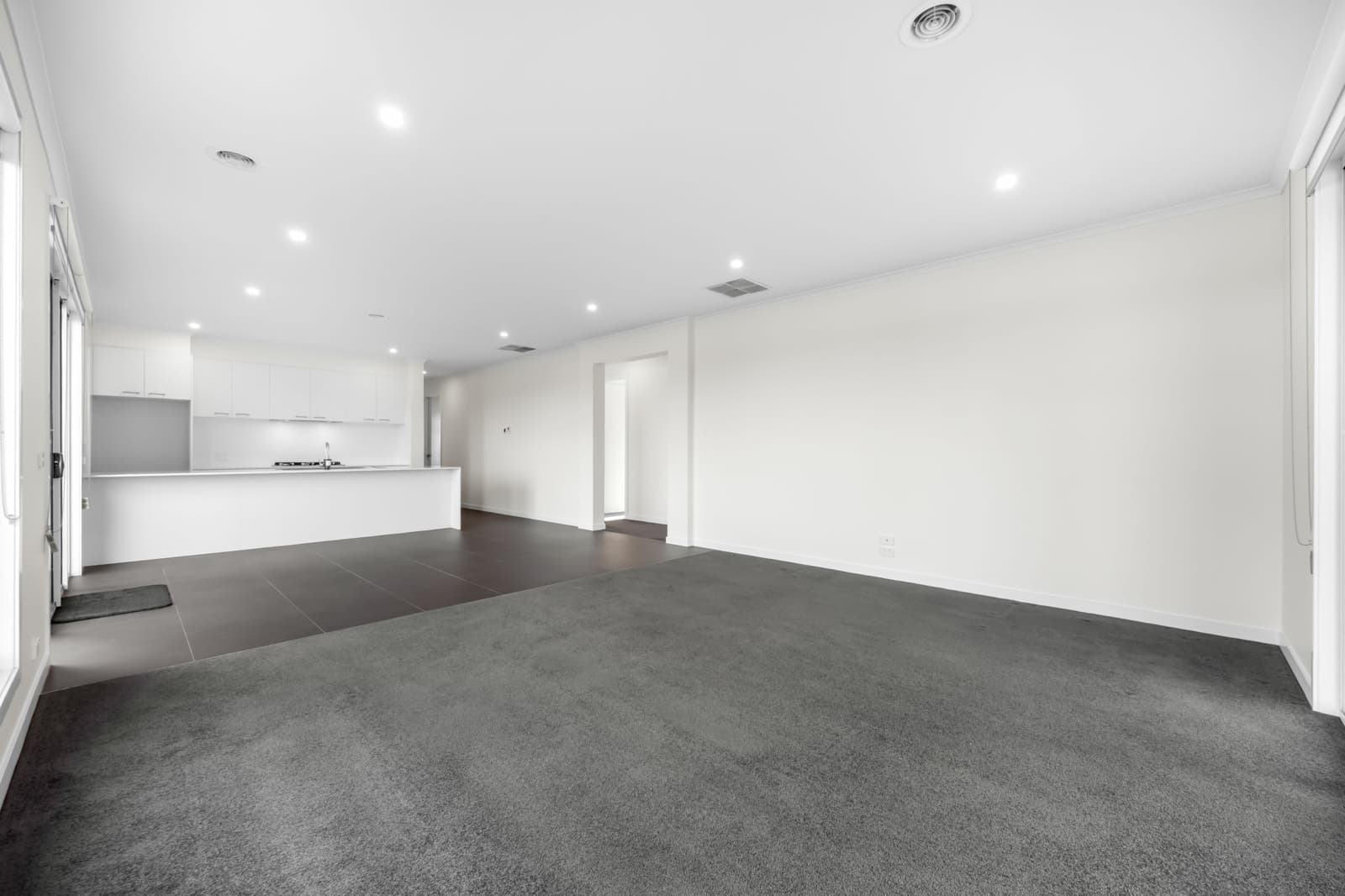 19 Nikolaos Street, SMYTHES CREEK, Smythes Creek - Thumbnail 5