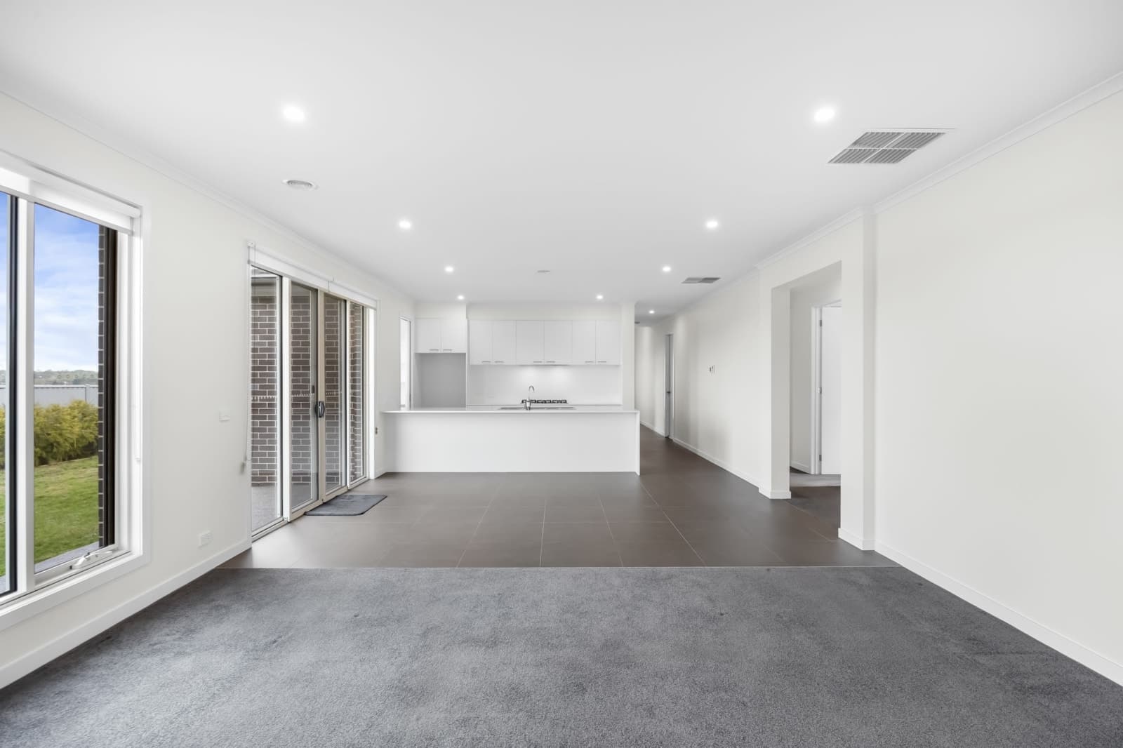 19 Nikolaos Street, SMYTHES CREEK, Smythes Creek - Thumbnail 6