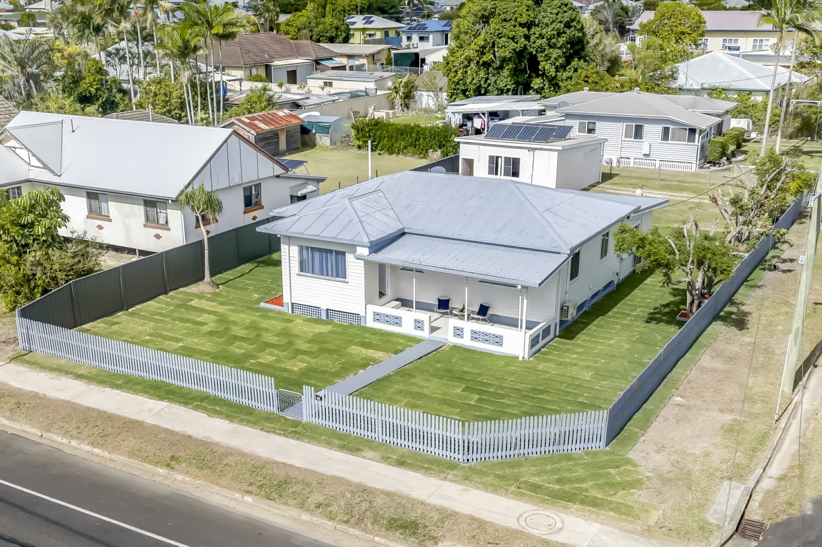 204 Walker Street, SVENSSON HEIGHTS, Svensson Heights - Image 1