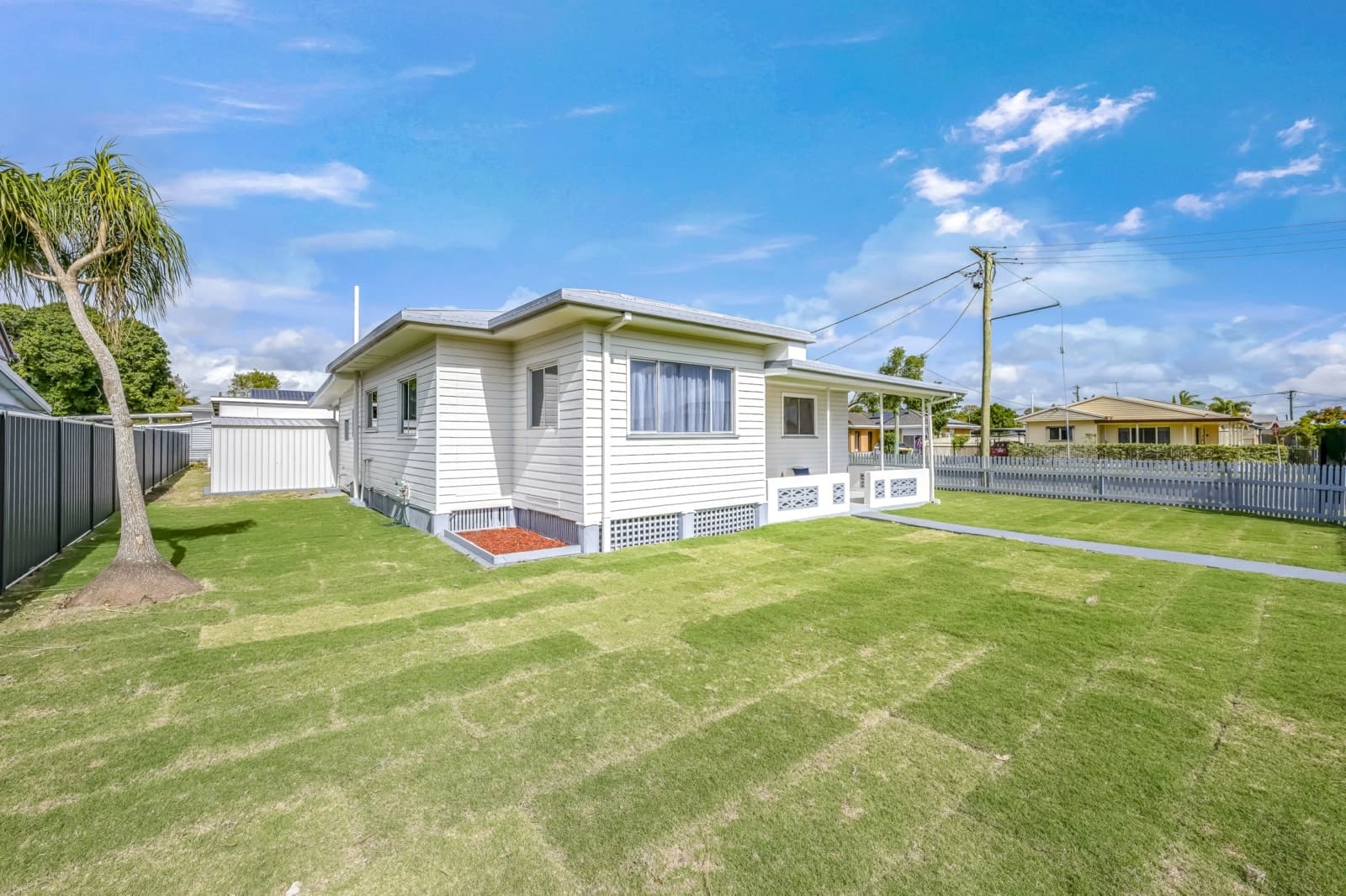 204 Walker Street, SVENSSON HEIGHTS, Svensson Heights - Thumbnail 2