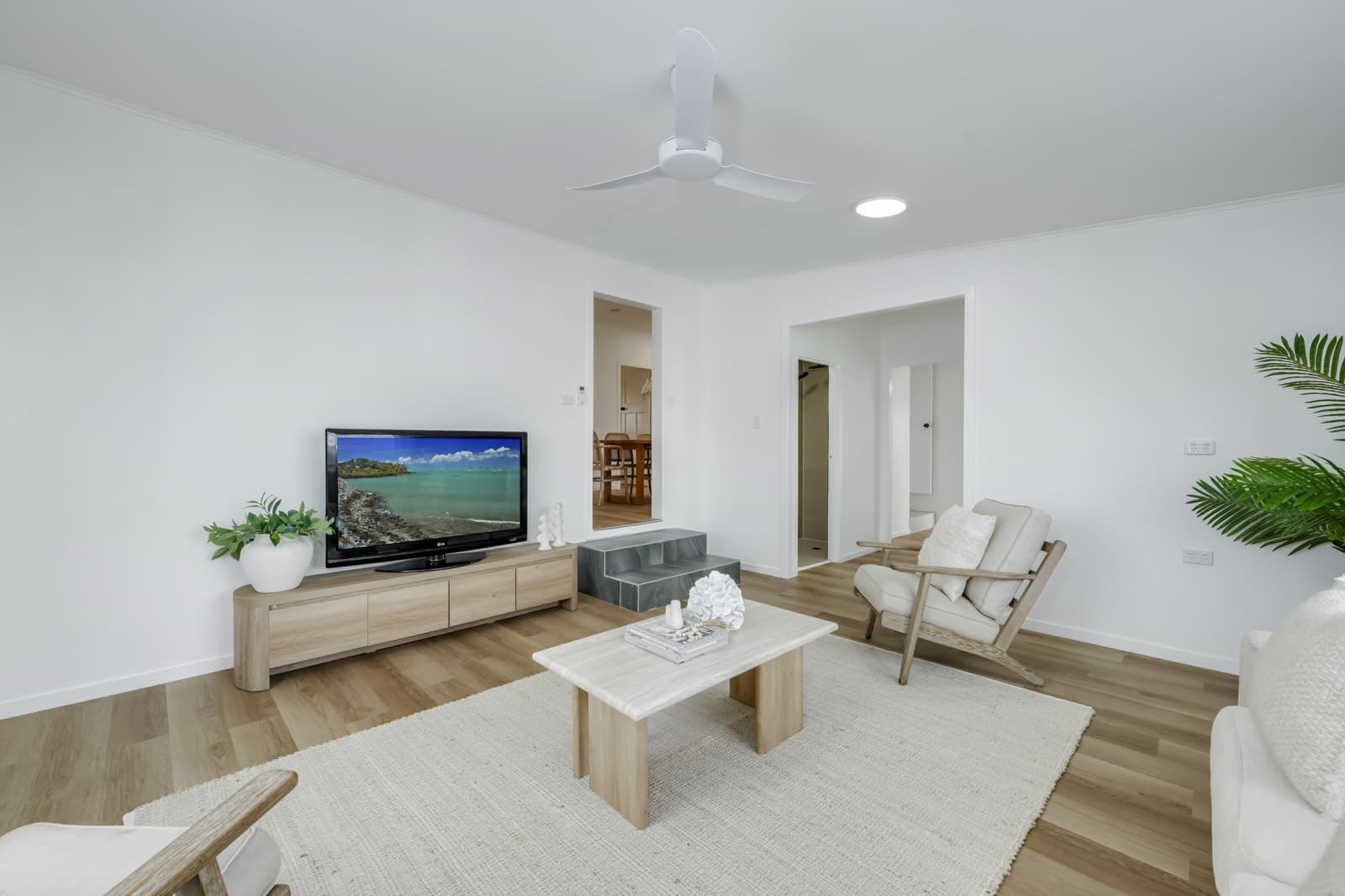 204 Walker Street, SVENSSON HEIGHTS, Svensson Heights - Thumbnail 5